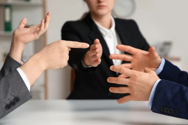 How Can Divorce Mediation Help You Avoid Court Macclesfield